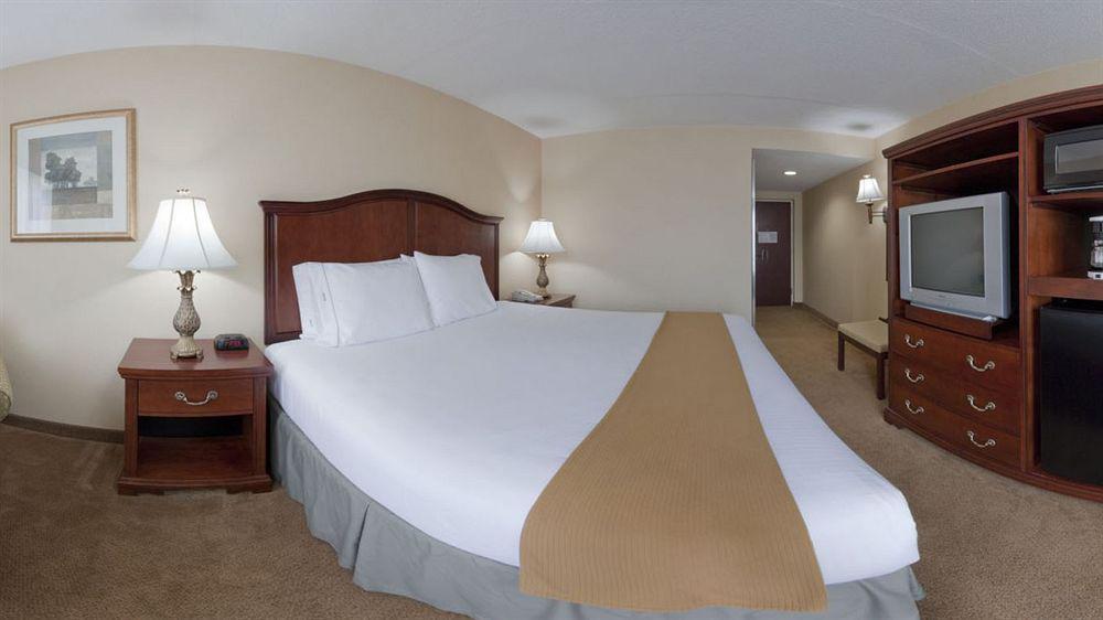 Fairfield Inn & Suites By Marriott Bridgewater Branchburg/Somerville Exterior photo