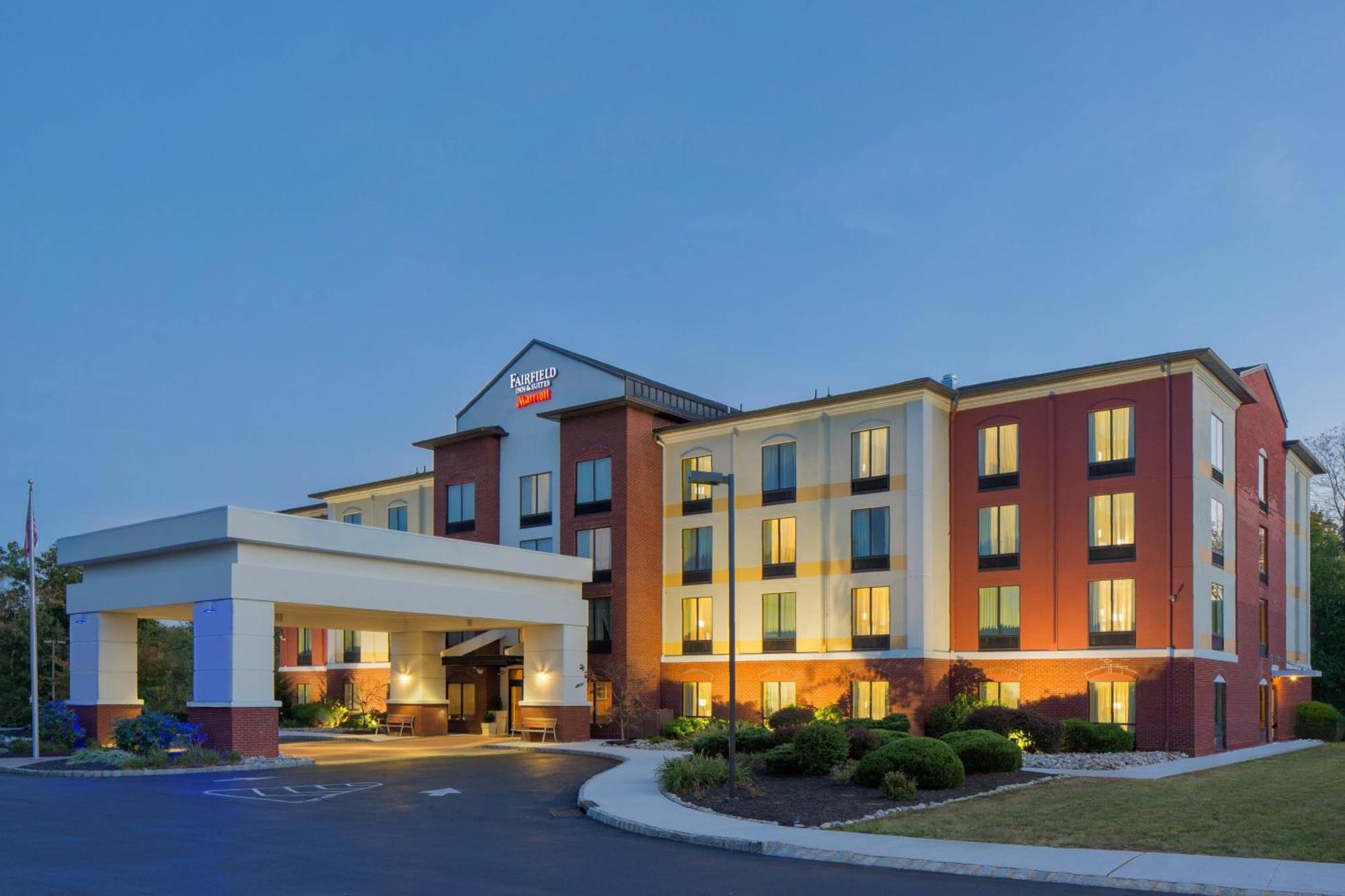 Fairfield Inn & Suites By Marriott Bridgewater Branchburg/Somerville Exterior photo